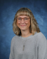 Suzanne Burgess Teacher Librarian 2,3,& 4 Extension 6206 Room 327